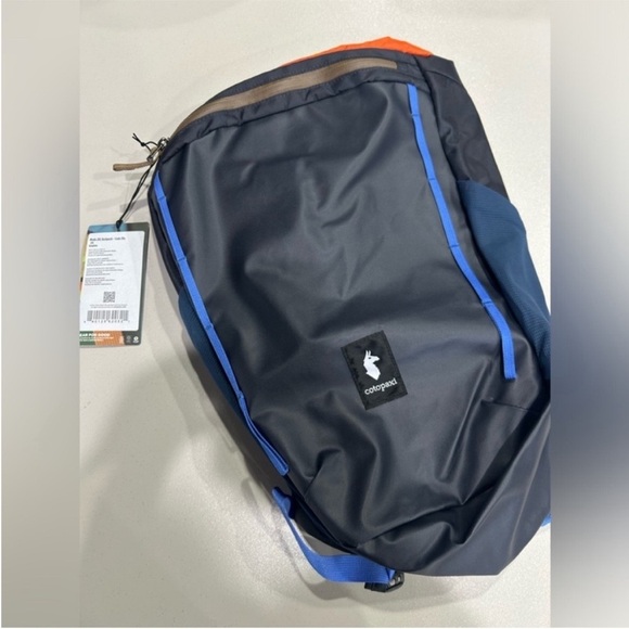 Cotopaxi Moda 20L Backpack Cada Día Graphite Cinch-top Closure Laptop Sleeve NWT - Picture 1 of 11